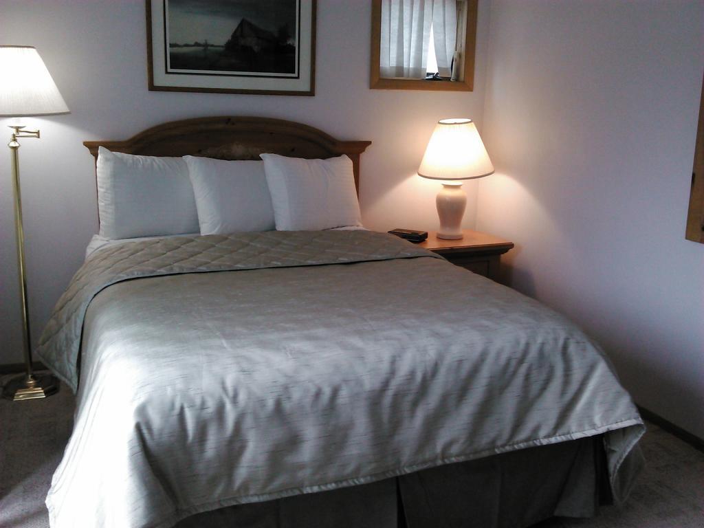 Hilltop Inn Fish Creek Habitación foto